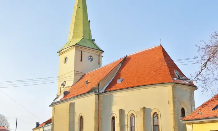 kostel svatého Bartoloměje (Kunětice) – spring
