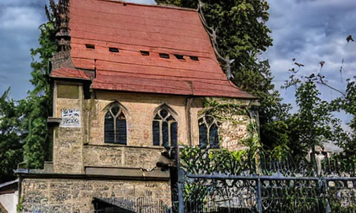 Kostel svatého Bartoloměje (Přílezy) – noc