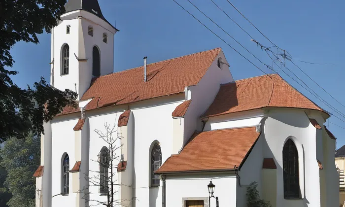 kostel svatého Cyrila a Metoděje (Rybníky) – noc
