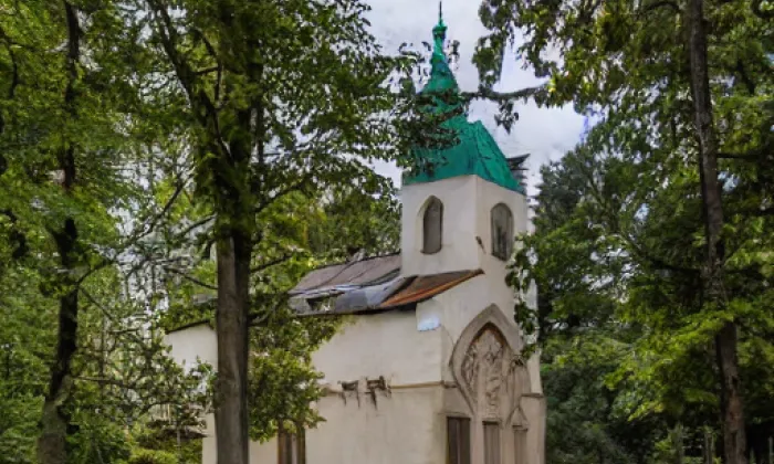 Kostel svatého Františka z Assisi (Kamenice) – summer