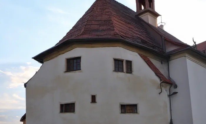 Kostel svatého Jakuba Staršího (Kadlín) – summer