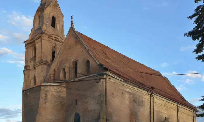kostel svatého Jana Křtitele (Uherčice) – noc