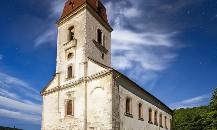 Kostel svatého Jana Křtitele ve Zdislavě – noc