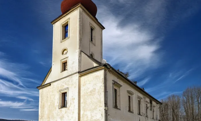 Kostel svatého Jana Křtitele ve Zdislavě – winter