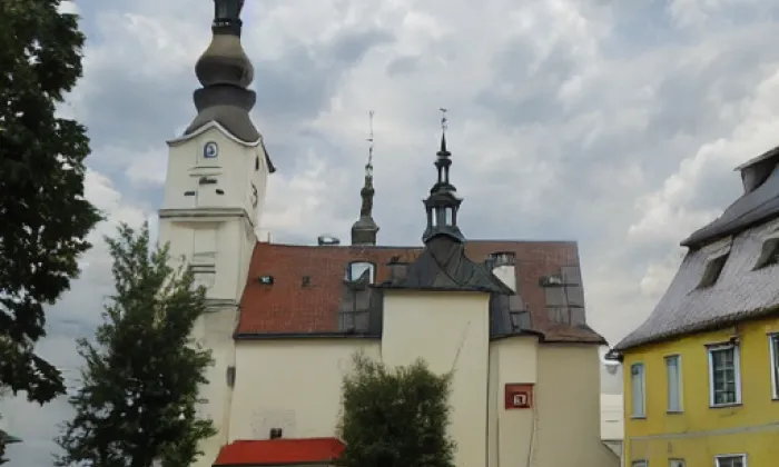 Kostel svatého Jiří (Moravičany) – autumn