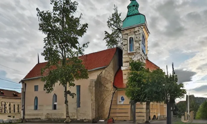 kostel svatého Klimenta (Dobřenice) – autumn
