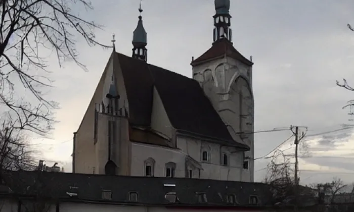 Kostel svatého Linharta (Horní Studénky) – noc