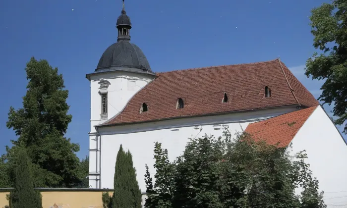 kostel svatého Martina (Bošilec) – noc