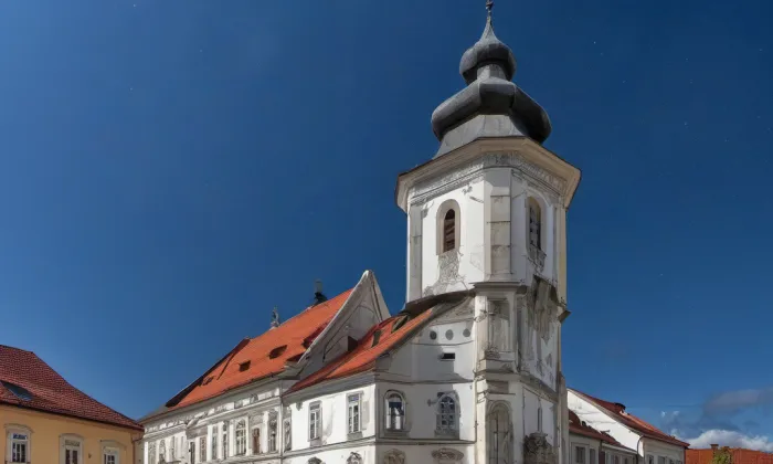 Kostel svatého Matěje v Bechyni – autumn