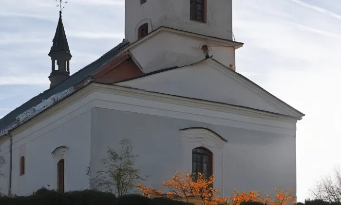 Kostel svatého Michaela archanděla (Kujavy) – autumn