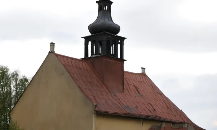 kostel svatého Mikuláše (Dlouhá Ves) – noc