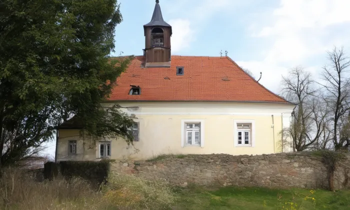 kostel svatého Mikuláše v Němčicích – spring