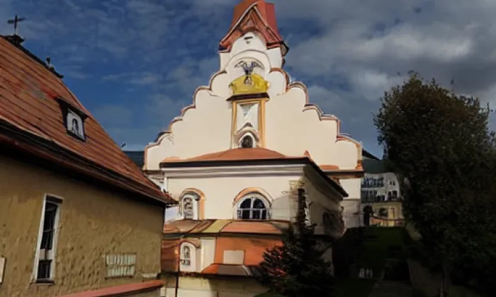 kostel svatého Petra (Brandýs nad Labem) – winter