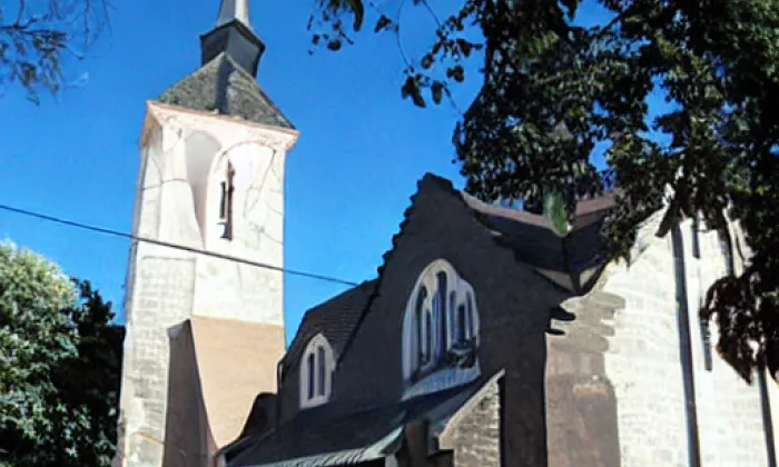 kostel svatého Petra (Milín) – noc