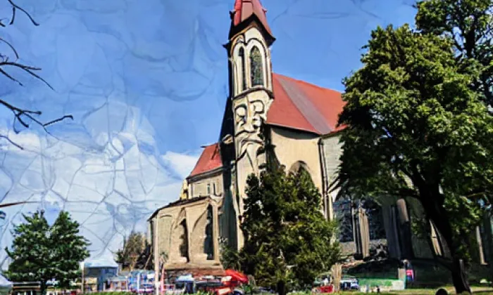 Kostel svatého Petra a Pavla (Jeníkov) – noc