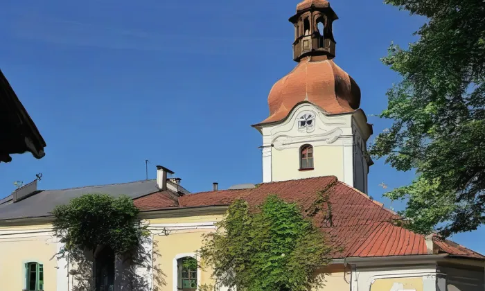 Kostel svatého Petra a Pavla (Milovice u Hořic) – spring