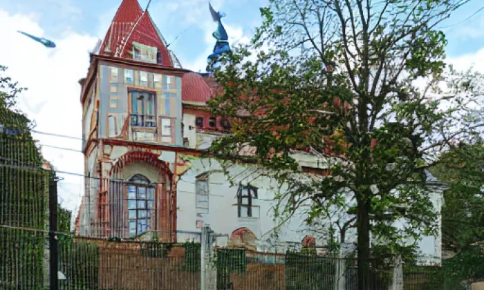Kostel svatého Petra a Pavla (Svéraz) – spring