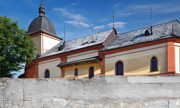 Kostel svatého Václava (Nahořečice) – summer
