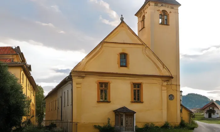 Kostel svatého Vavřince (Zbraslavice) – summer