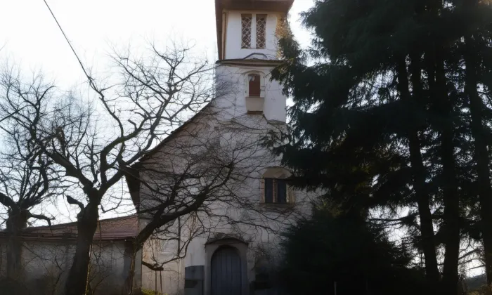 kostel Všech svatých (Staré Hvězdlice) – summer