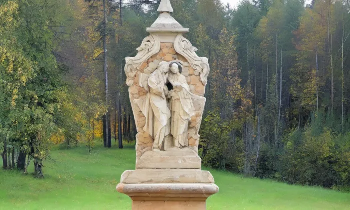 Památník obětí druhé světové války v Javoříčku – autumn