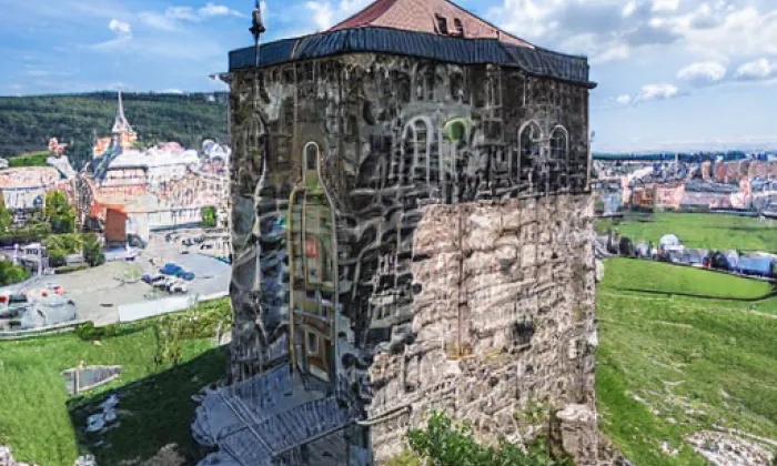 Památník obětem hor – noc