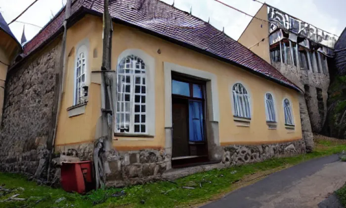 Rodný dům L. Svobody – noc