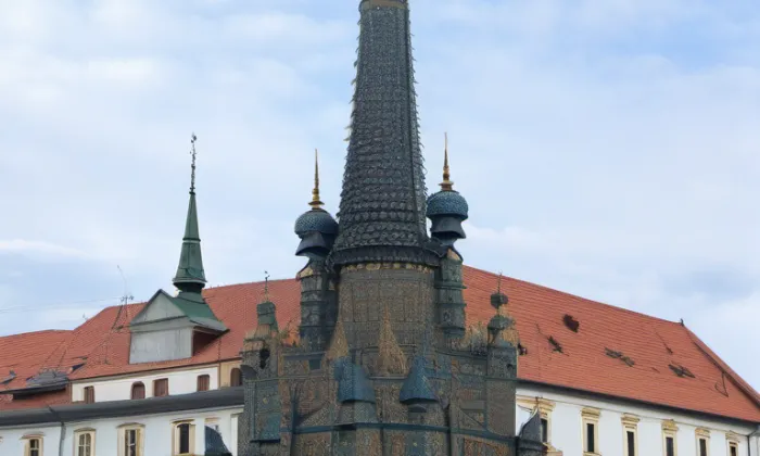 Sloup Nejsvětější Trojice – iluminace