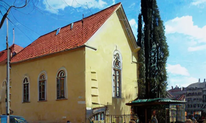 Synagoga v Kamenici nad Lipou – autumn