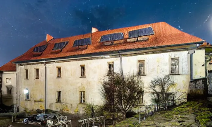 Valdštejnská jízdárna – noc