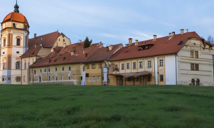 zámek Osek – summer