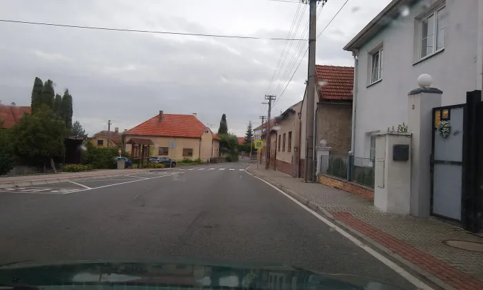 Kostel svatého Petra v okovech (Kostelní Hlavno)