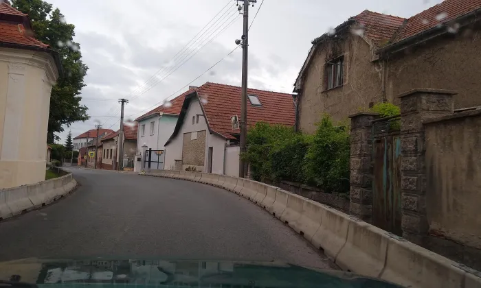 Kostel svatého Petra v okovech (Kostelní Hlavno)