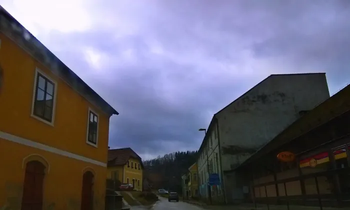 Sloup se sochou svatého Jana Nepomuckého (Rožmberk nad Vltavou)