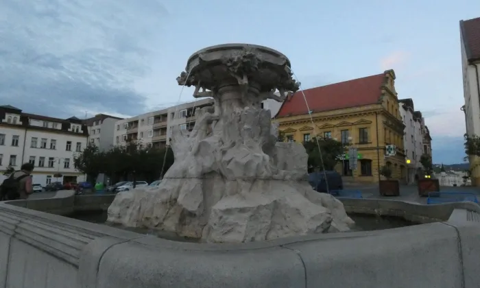 kašna na Masarykově náměstí v Děčíně