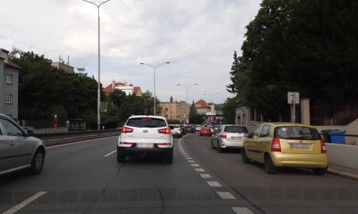 V Holešovičkách 25