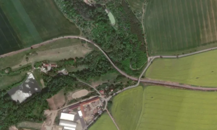 železniční viadukt v Červených Pečkách – letecký pohled
