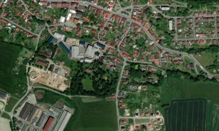 Červená vila – letecký pohled