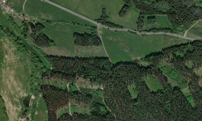 Židovský hřbitov v Markvarci – letecký pohled