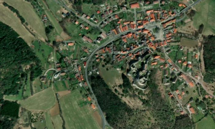 Židovský hřbitov v Rabí – letecký pohled