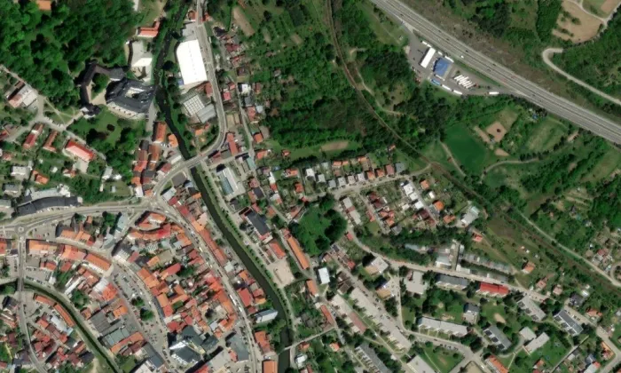 Židovský hřbitov ve Velkém Meziříčí – letecký pohled