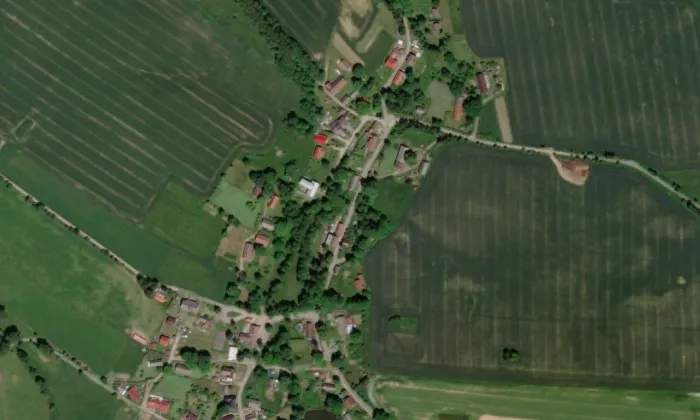 Škola v Možděnicích – letecký pohled