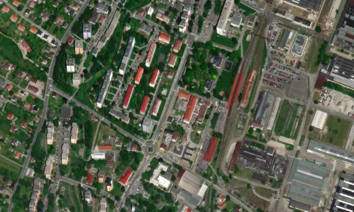 Šustalova vila a Lašské muzeum – letecký pohled