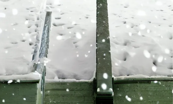 Boží muka u silnice jihozápadně od Březnice – winter