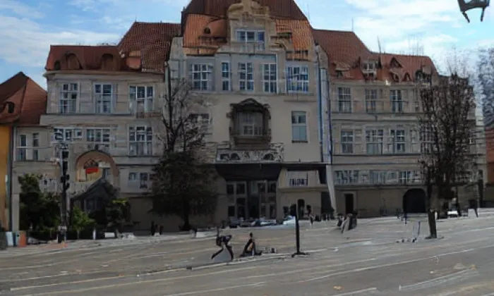 Budova ZŠ Nádražní 5 – spring