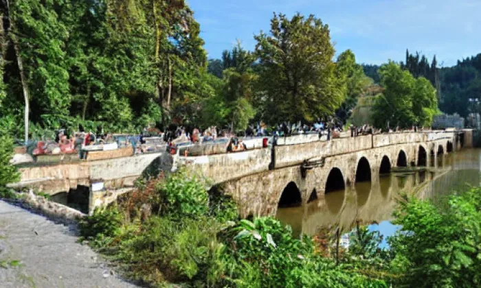 cihlový most k Tichému ostrovu u Mikulova – spring