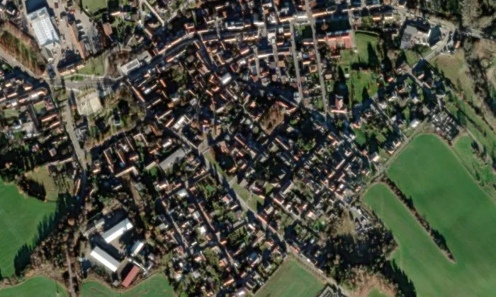 dělnický dům Kamenné Žehrovice – letecký pohled