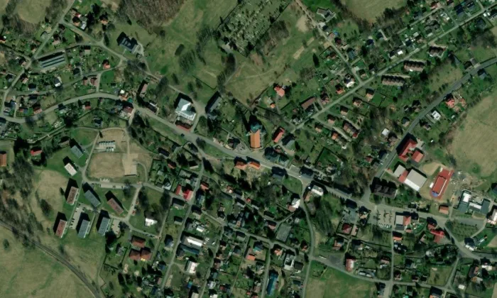 Dům čp. 2 (Mikulášovice) – letecký pohled