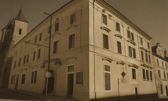 Domym čp. 3 a 4 – historical