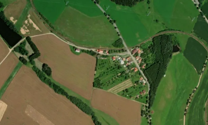 drážní objekt na zastávce Rozsochy – letecký pohled